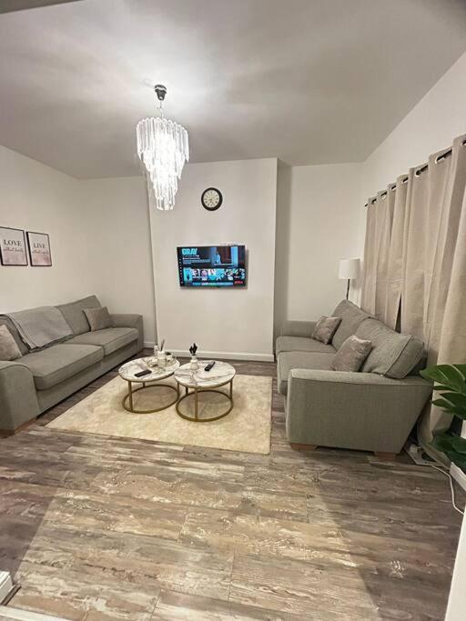 Lovely 5Br Home In Manchester. Close To The City Ngoại thất bức ảnh