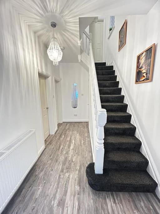 Lovely 5Br Home In Manchester. Close To The City Ngoại thất bức ảnh